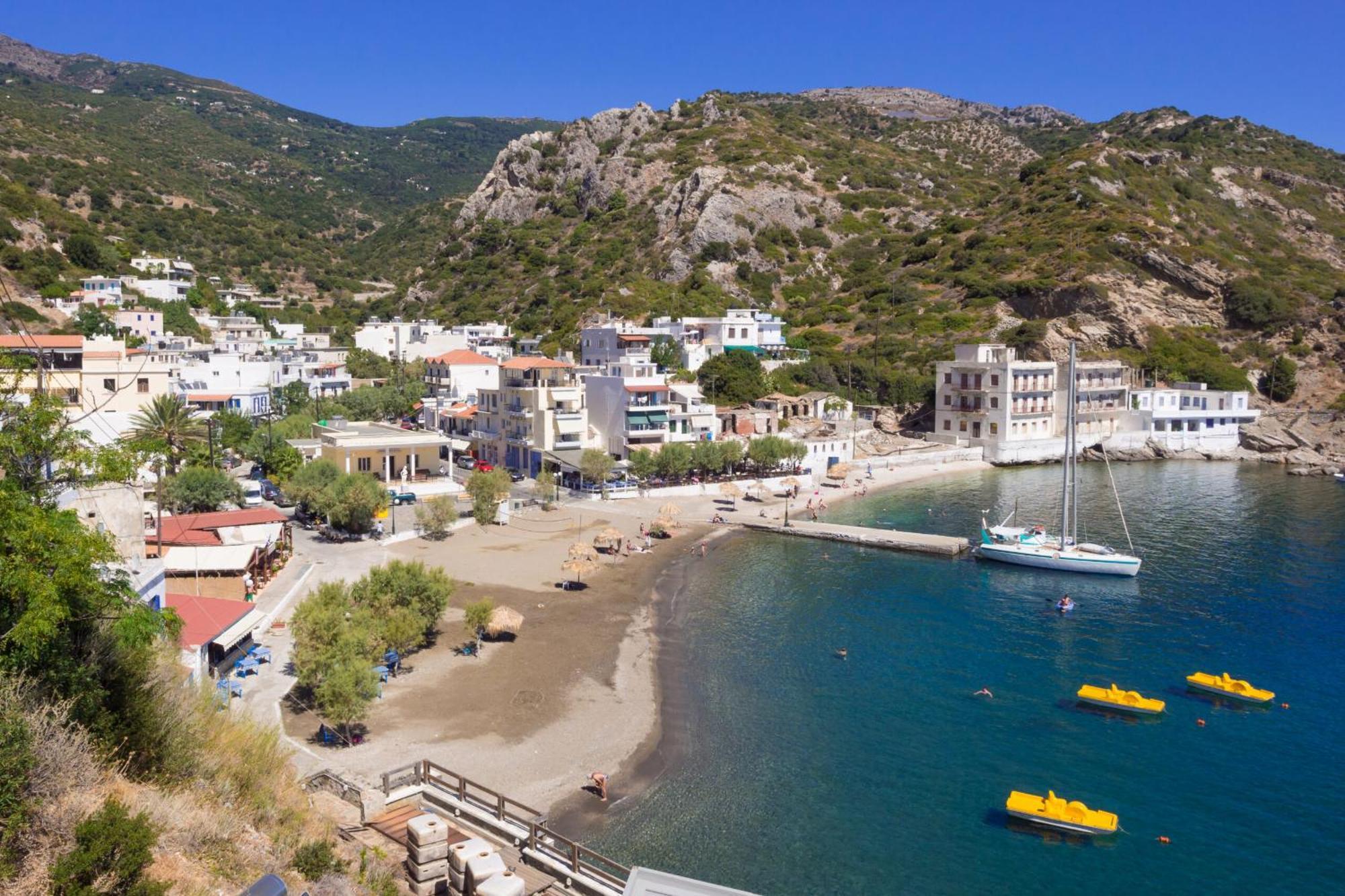 Nefeli Hotel Agios Kirykos  Exterior photo
